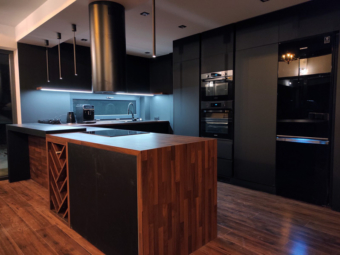 130714938_111372390737776_9