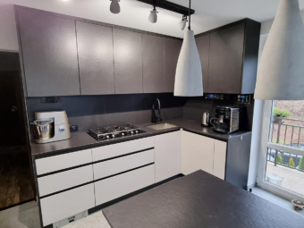 Meble kuchenne Jaslo - Opa Mebel - realizacja z użyciem materiału Dekton (3)