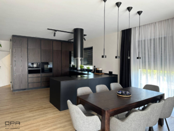 Kuchnia na wymiar w kolorze orzech z czarnymi blatami OpaMebel Jasło (5)