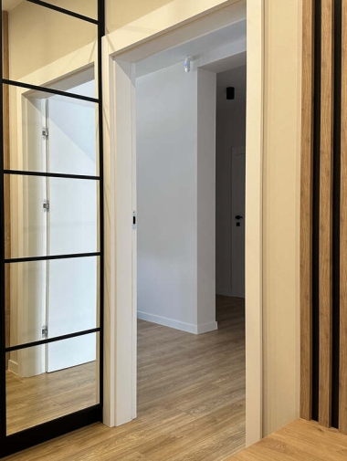 Nowoczesny przedpokój z meblami wykonanymi na wymiar Opa Mebel Jasło (1)